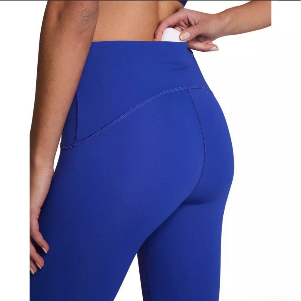 SPANX Booty Boost Leggings - Picture 3 of 4